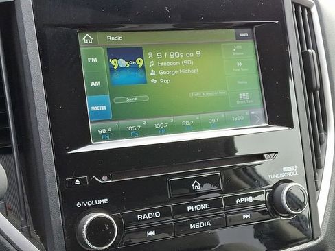 Used 2023 Subaru Crosstrek 2.0i Premium image 3