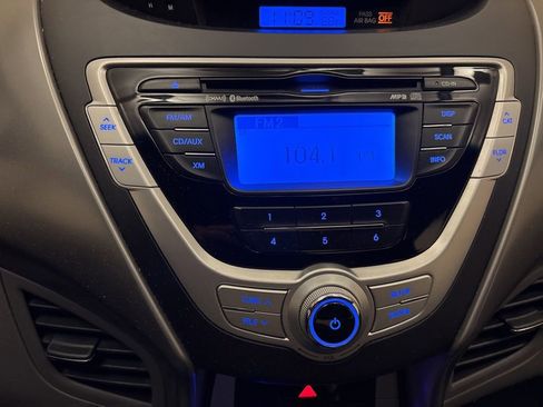 Used 2012 Hyundai Elantra GLS w/ Preferred Pkg 3 FWD image 18