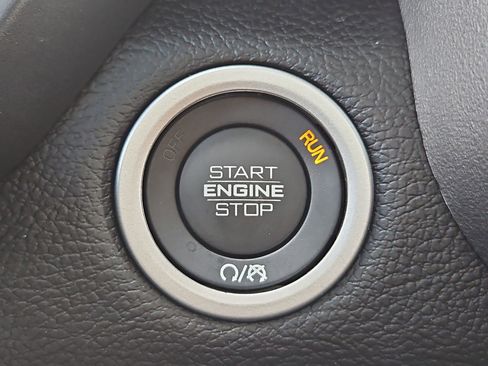 Used 2025 RAM 2500 Laramie image 19