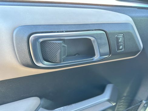 Used 2022 Ford Bronco Wildtrak image 13