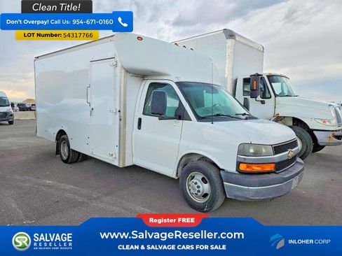 Used 2014 Chevrolet Express 3500 Extended RWD image 5