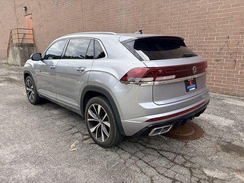 Used 2024 Volkswagen Atlas Cross Sport SEL Premium R-Line AWD/4WD image 3