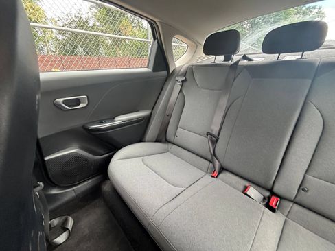 Used 2025 Kia K4 FWD image 36