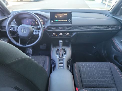 Used 2023 Honda HR-V Sport image 17