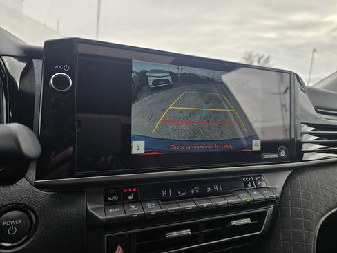 Used 2026 Toyota Camry XLE image 30