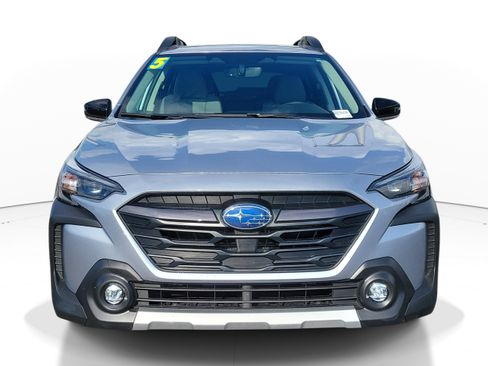 Certified 2025 Subaru Outback Limited AWD/4WD image 2
