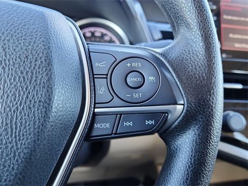 Used 2021 Toyota Camry LE w/ Convenience Package image 28