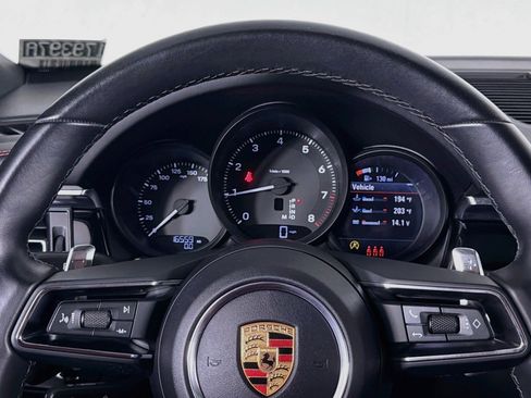 Used 2024 Porsche Macan AWD/4WD image 19