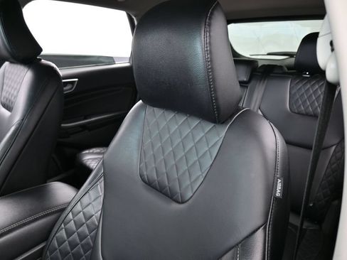 Used 2024 Ford Edge Titanium AWD/4WD image 18