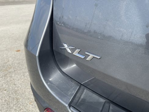 Used 2022 Ford Explorer XLT w/ Equipment Group 202A image 12