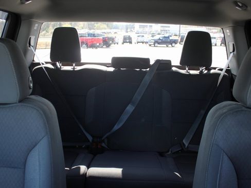 Used 2021 GMC Sierra 1500 2WD Crew Cab w/ Convenience Package image 15