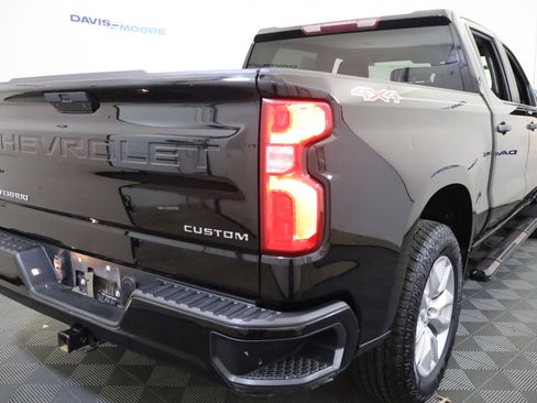 Used 2021 Chevrolet Silverado 1500 Custom image 5