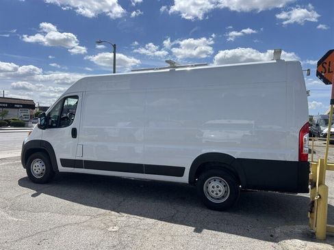 Used 2023 RAM ProMaster 3500 FWD image 1