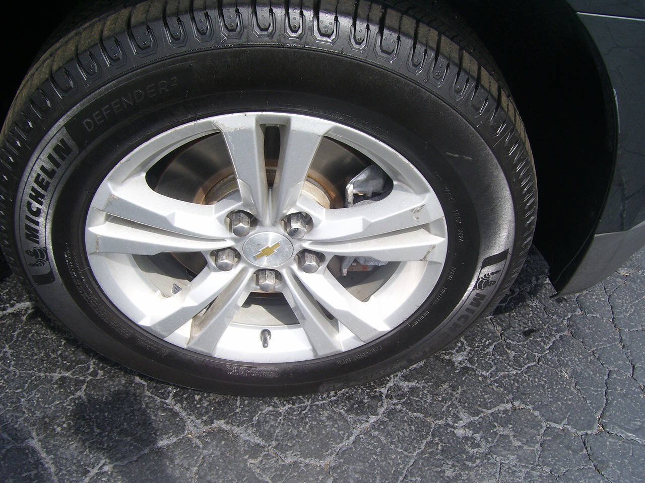Used 2017 Chevrolet Equinox LS FWD image 3