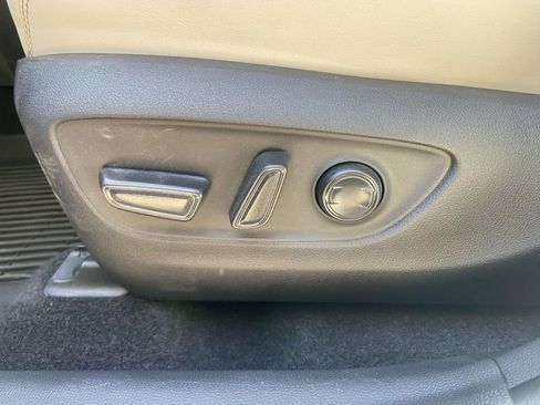 Used 2025 Toyota RAV4 Limited FWD image 15