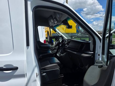 Used 2023 Ford Transit 250 Medium Roof AWD image 13