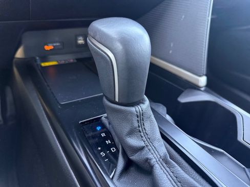 Used 2025 Toyota Camry SE FWD image 27