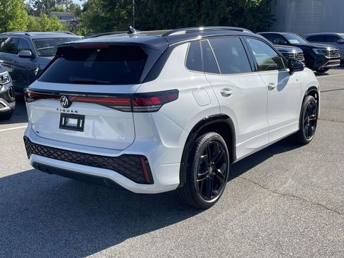 New 2026 Volkswagen Tiguan SE R-Line FWD image 6