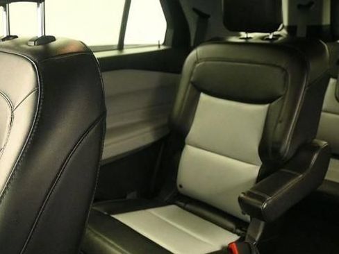 Certified 2024 Ford Explorer XLT w/ Equipment Group 202A AWD/4WD image 17