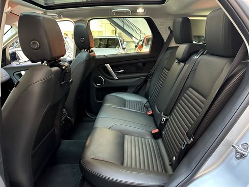 Used 2023 Land Rover Discovery Sport SE image 14