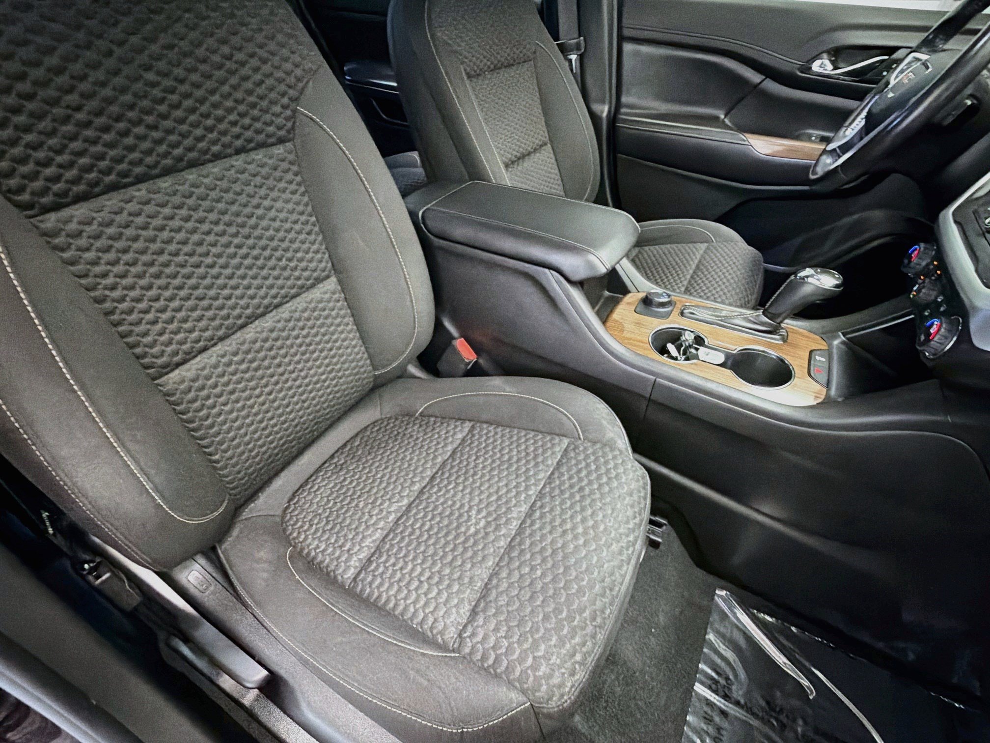 Used 2019 GMC Acadia SLE AWD/4WD image 15