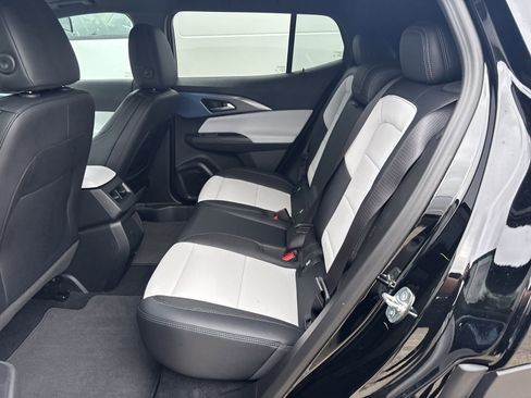 New 2026 Chevrolet Equinox EV LT image 24