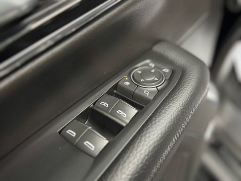 Used 2025 GMC Yukon XL Denali image 19