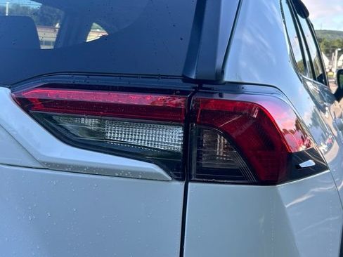 Certified 2025 Toyota RAV4 XLE w/ Convenience Package AWD/4WD image 13