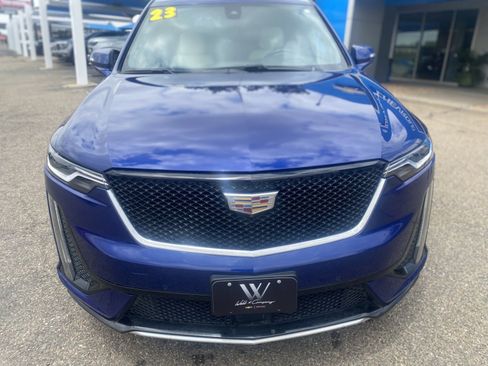 Used 2023 Cadillac XT6 Sport w/ Technology Package AWD/4WD image 3