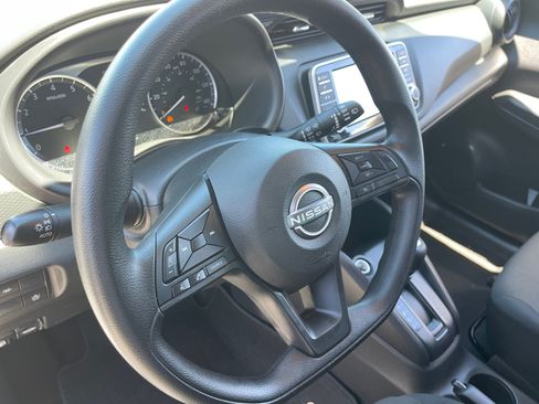 Used 2025 Nissan Kicks Play S FWD image 9