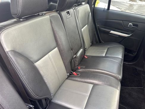 Used 2013 Ford Edge Sport w/ Driver Entry Pkg image 40
