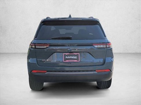New 2026 Jeep Grand Cherokee Limited w/ Limited Altitude Package AWD/4WD image 7