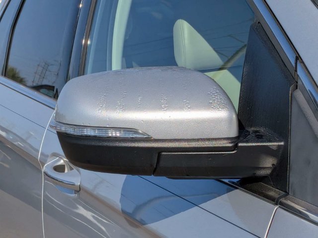 Used 2019 Ford Edge Titanium w/ Class II Trailer Tow Package AWD/4WD image 12