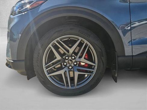 Used 2025 Ford Explorer ST image 9