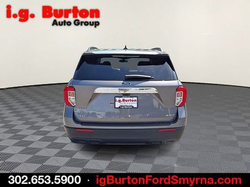 Used 2023 Ford Explorer XLT AWD/4WD image 5