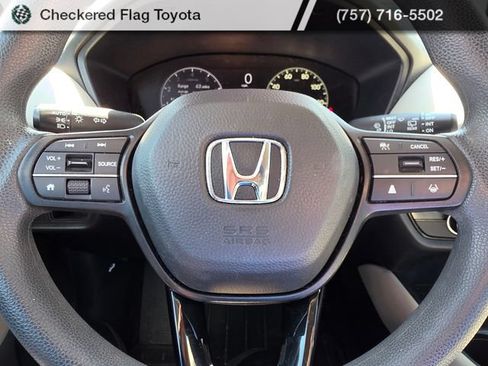 Used 2023 Honda HR-V LX image 11