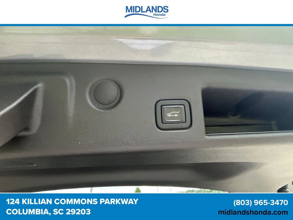 Used 2023 Chevrolet Equinox LT FWD image 32
