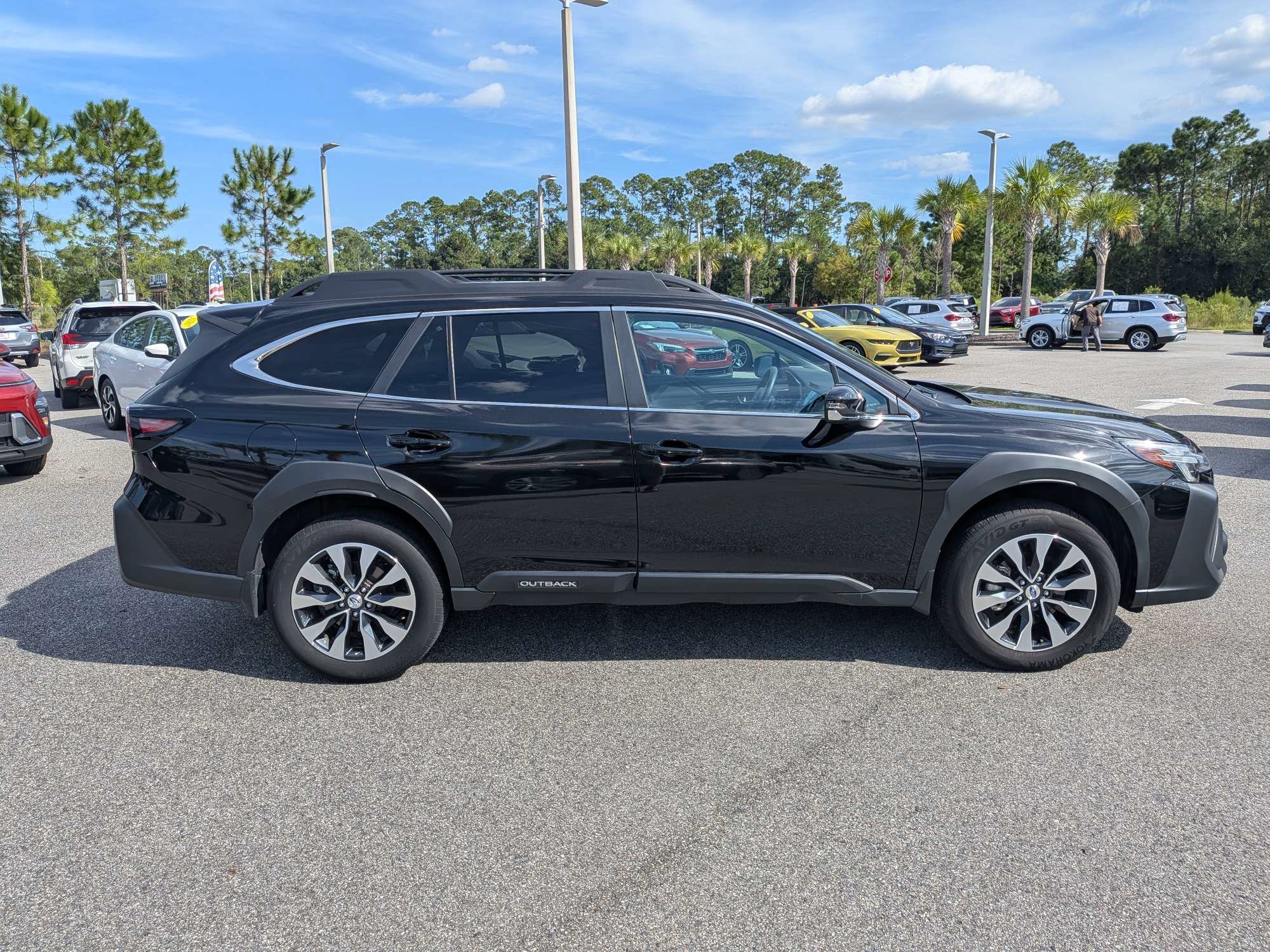 Used 2024 Subaru Outback Limited AWD/4WD image 3