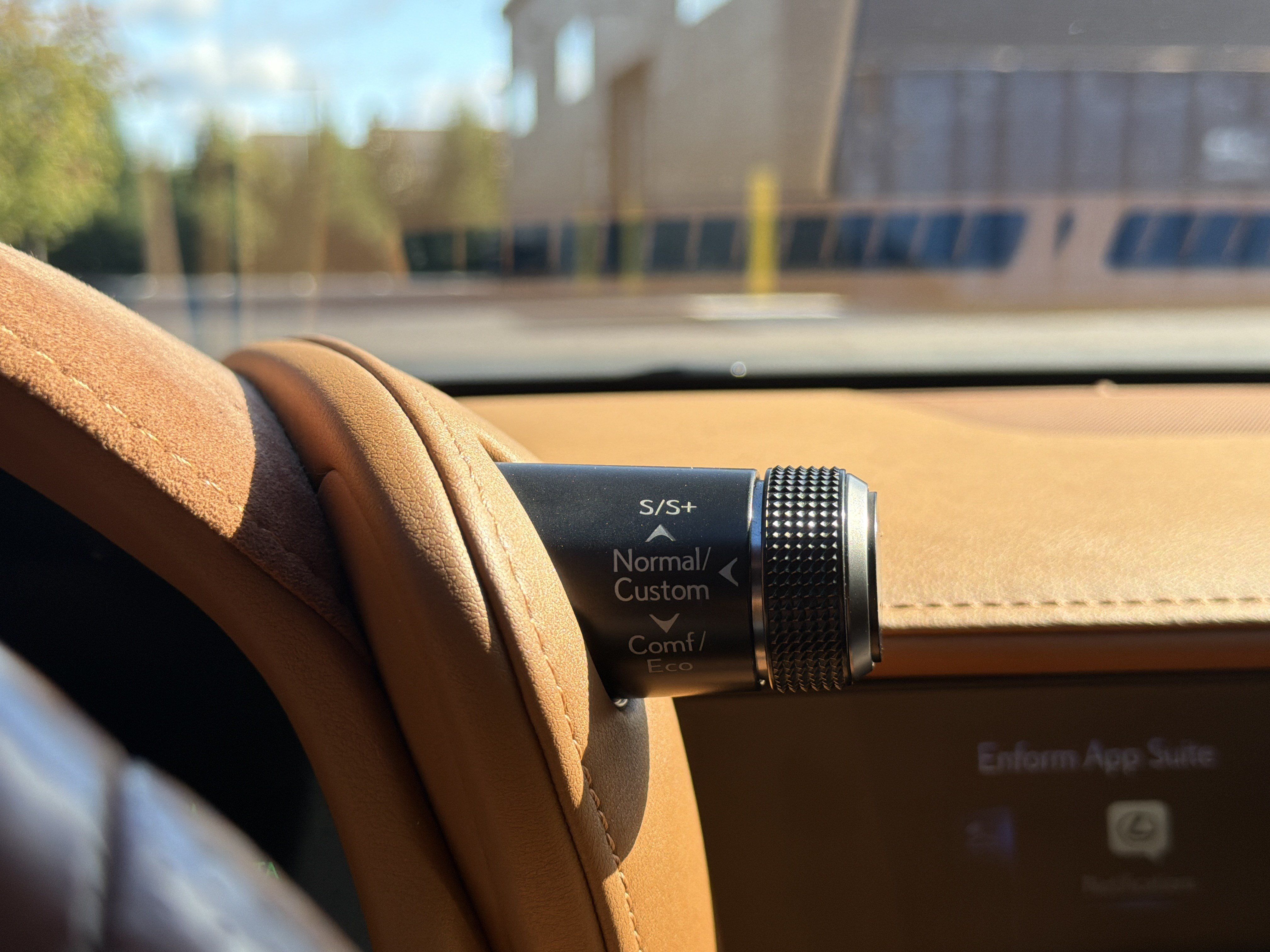 Used 2018 Lexus LC 500 Coupe w/ Performance Package RWD image 35