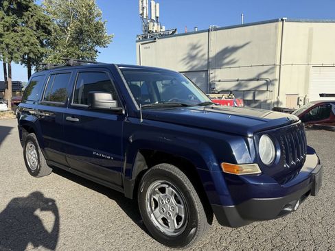 Used 2012 Jeep Patriot Sport FWD image 10
