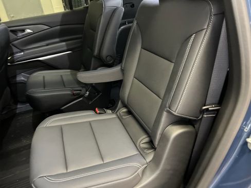 Used 2024 Chevrolet Traverse LT w/ Midnight/Sport Edition image 25