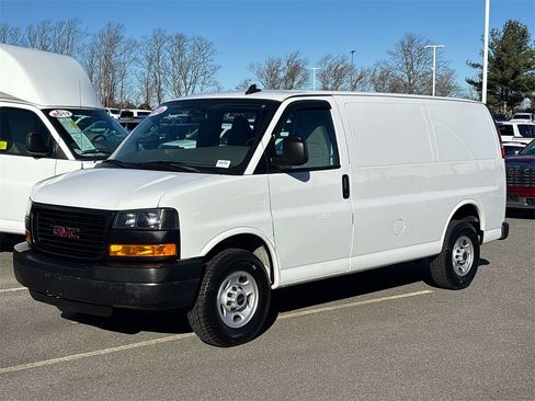 Used 2019 GMC Savana 2500 w/ Enhanced Convenience Package image 6
