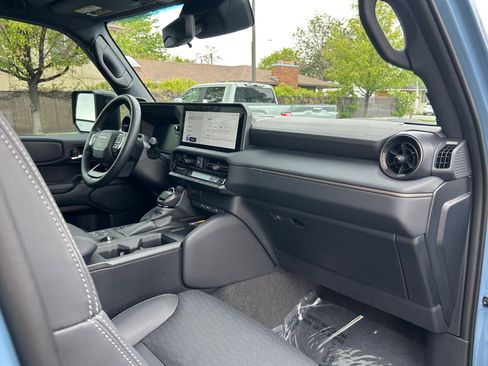 Certified 2025 Toyota Land Cruiser w/ Premium Package AWD/4WD image 28