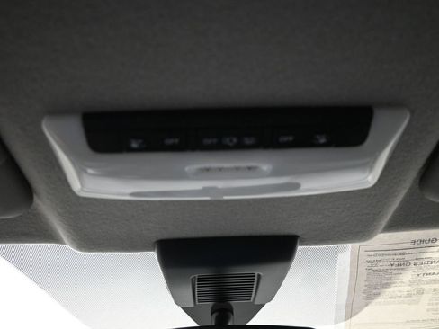 Used 2023 Nissan Kicks SV image 17