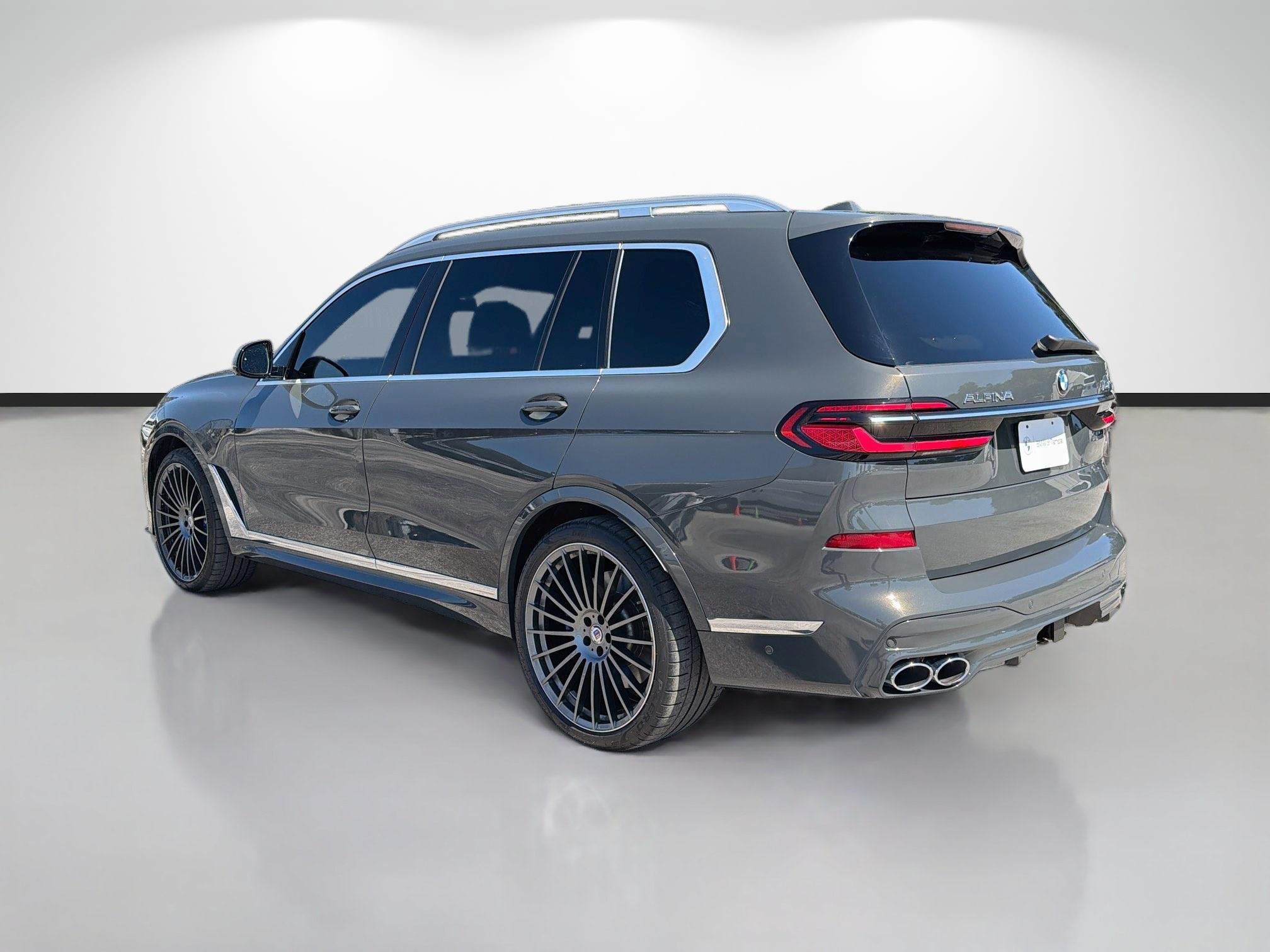 Used 2024 BMW ALPINA XB7 AWD/4WD image 5