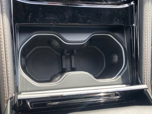 New 2025 Jeep Grand Cherokee L Summit image 24