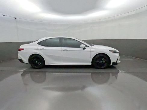 Certified 2025 Toyota Camry SE FWD image 11