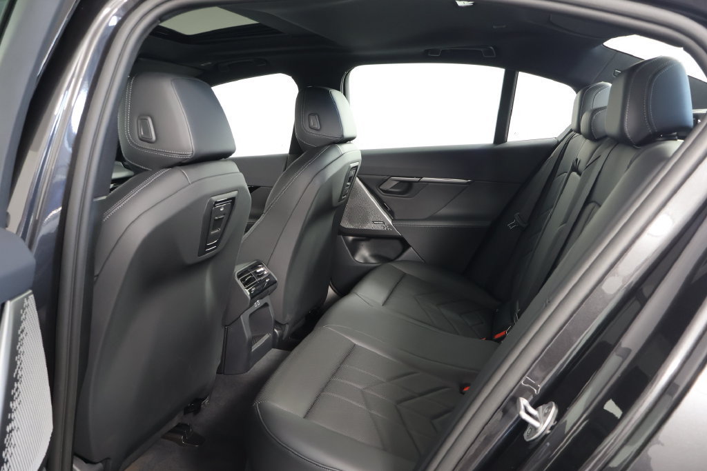 Used 2026 BMW 530i w/ Premium Package RWD image 9