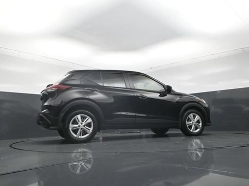 Used 2025 Nissan Kicks Play S FWD image 35