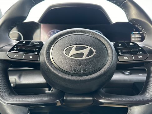 Certified 2025 Hyundai Elantra SEL w/ Cargo Package image 23